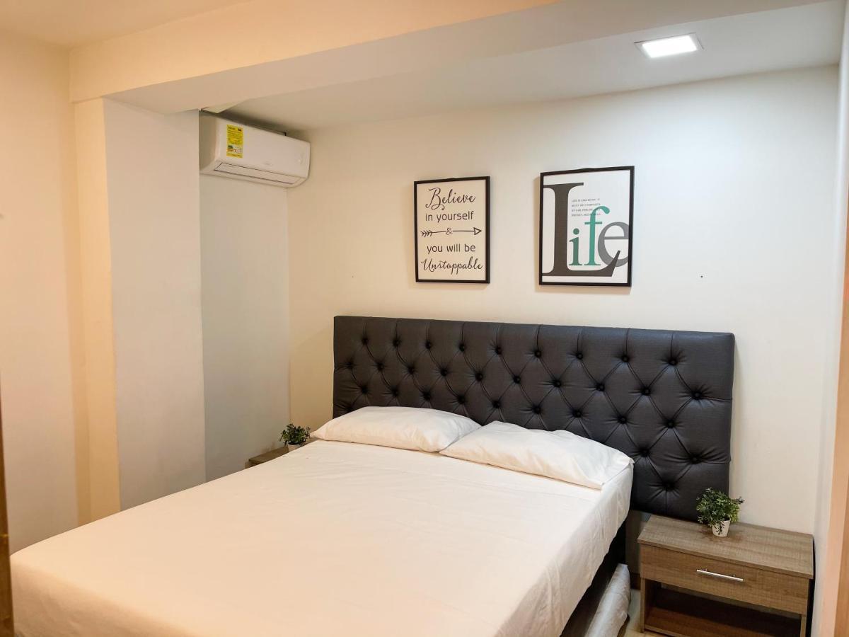 Apartamento Lleras Apartment เมเดยิน ภายนอก รูปภาพ