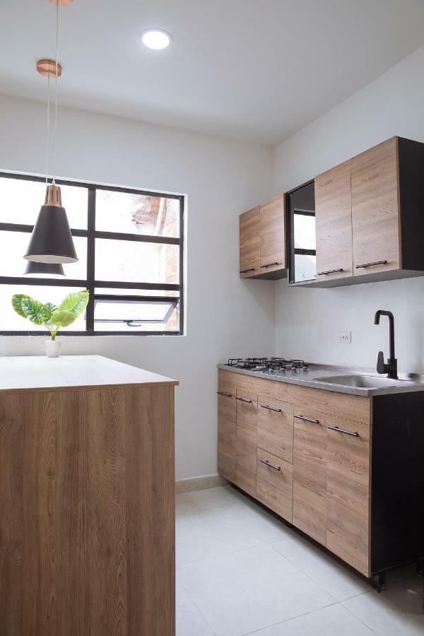 Apartamento Lleras Apartment เมเดยิน ภายนอก รูปภาพ